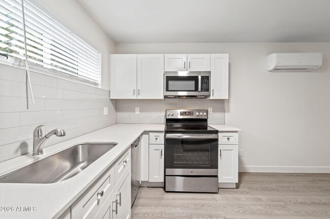 Building Photo - 1707 N 18th St