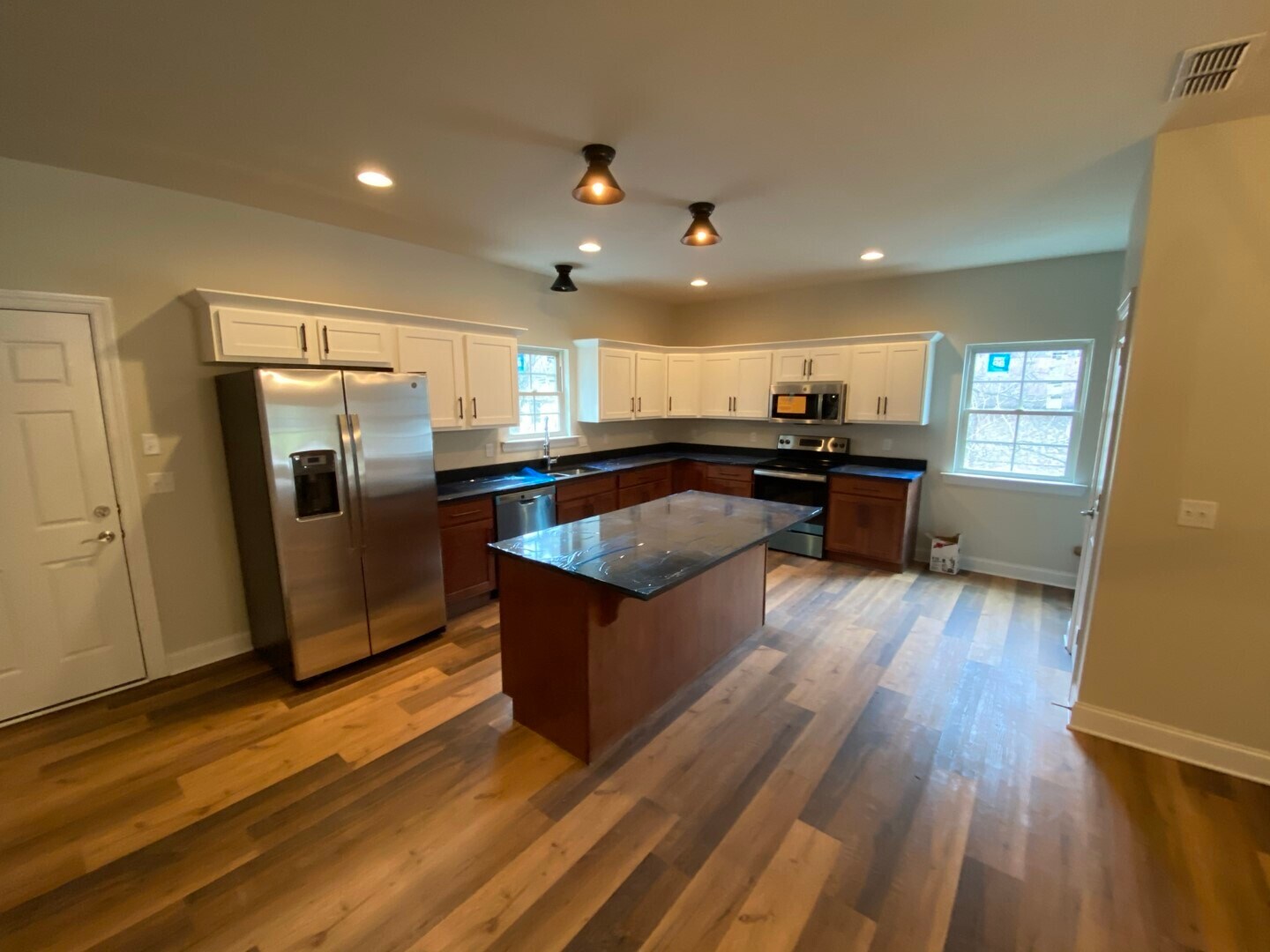 Building Photo - 711 Ewing Blvd