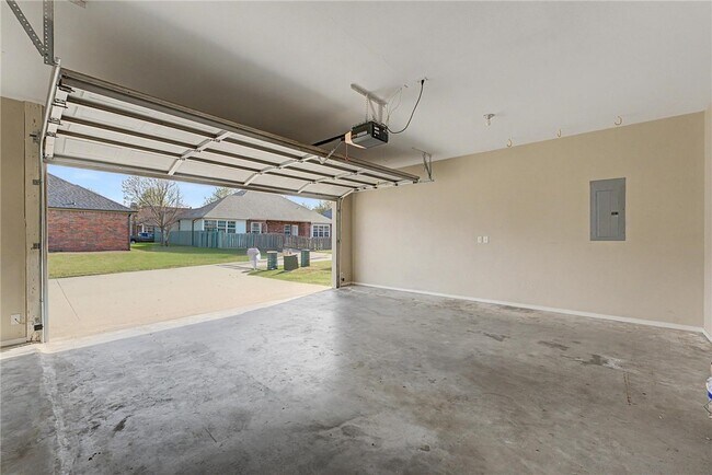 Building Photo - 6537 Harvey Jones Ave