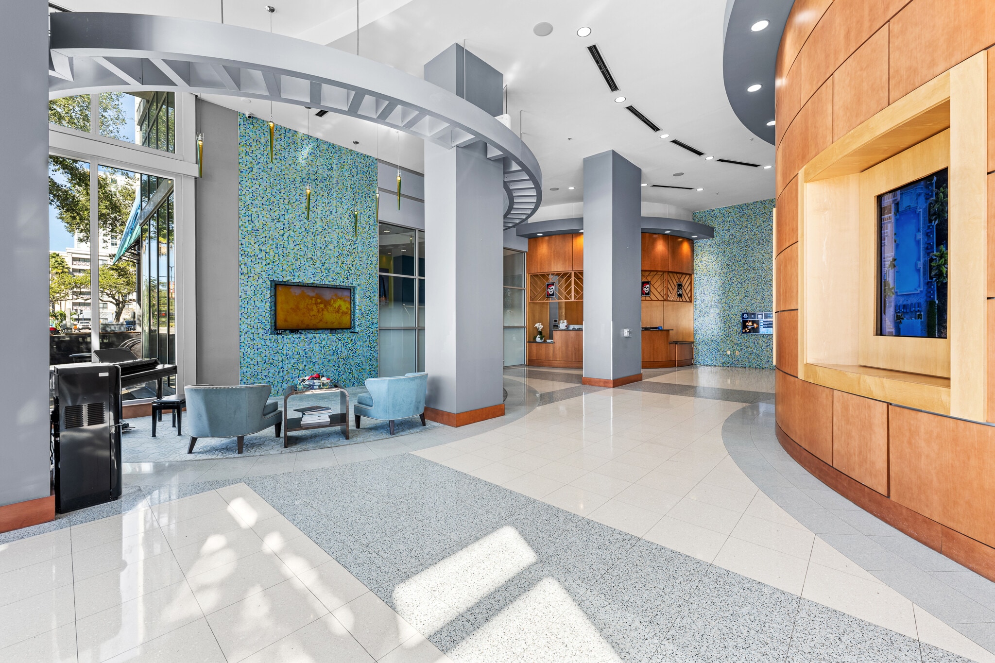 Building Photo - 777 N Ashley Dr