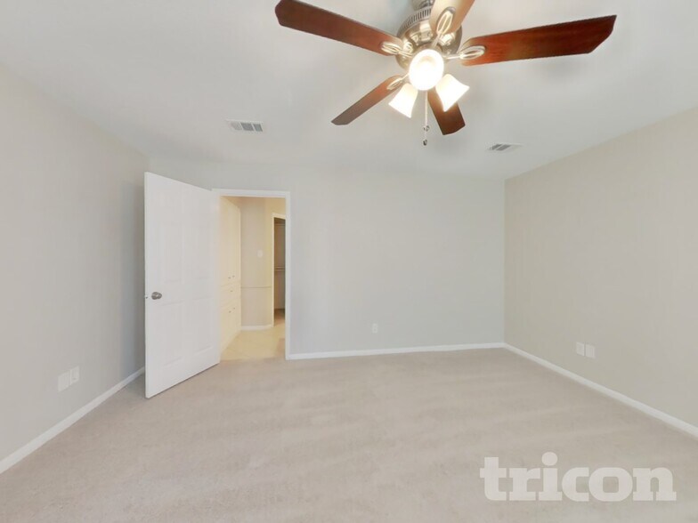 Building Photo - 5711 Kiowa Timbers Dr