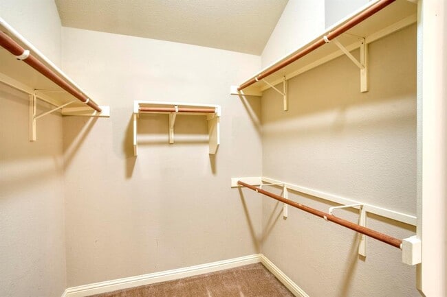 Building Photo - 2020 Petrified Forest Dr