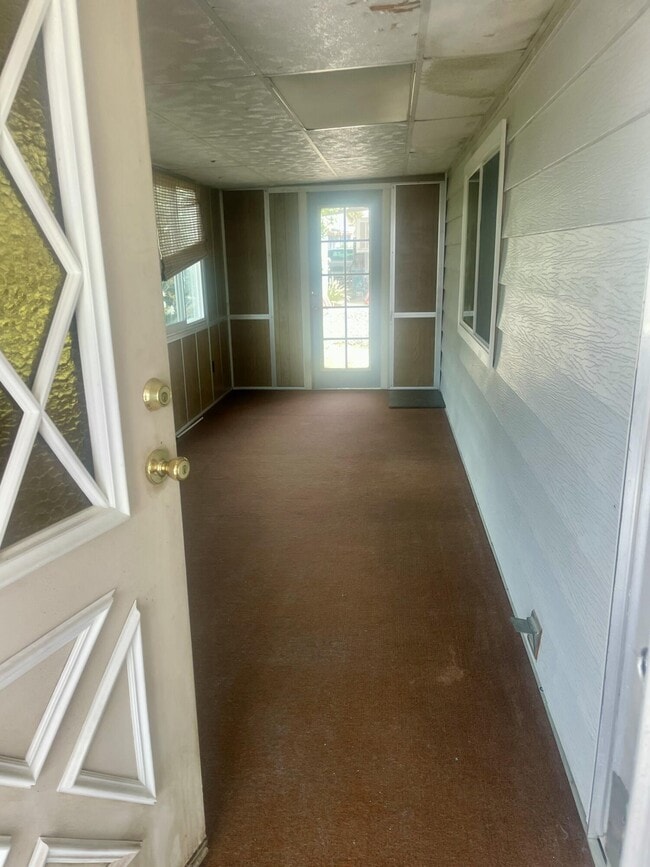 Building Photo - 14777 Palm Dr