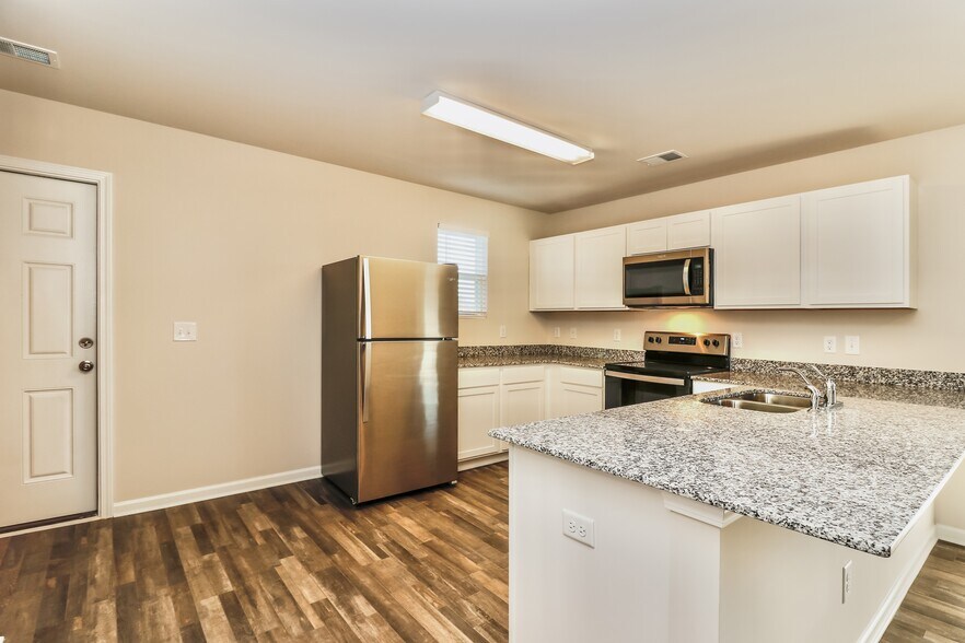 Building Photo - 2 Palmetto Breeze Cir