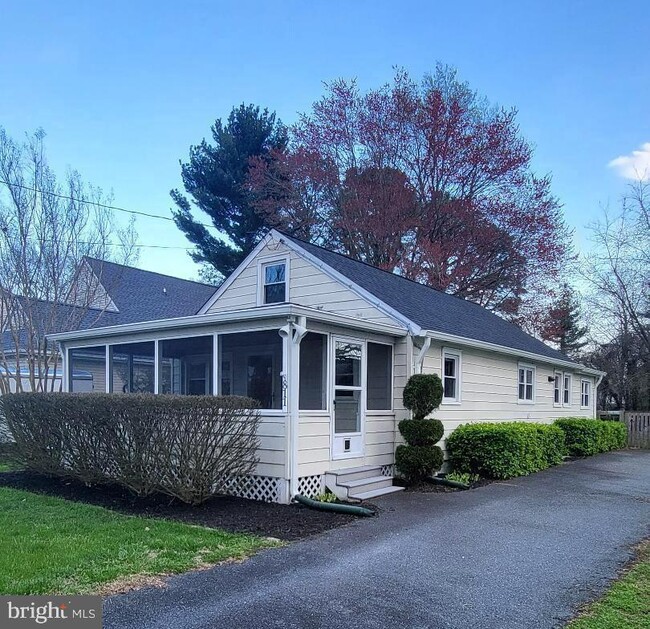 Primary Photo - 811 Chester River Dr