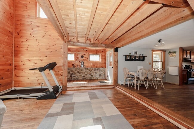 Building Photo - 40 Chemung Rd