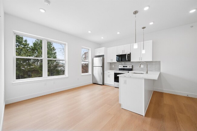 Building Photo - 3637 N 16th St
