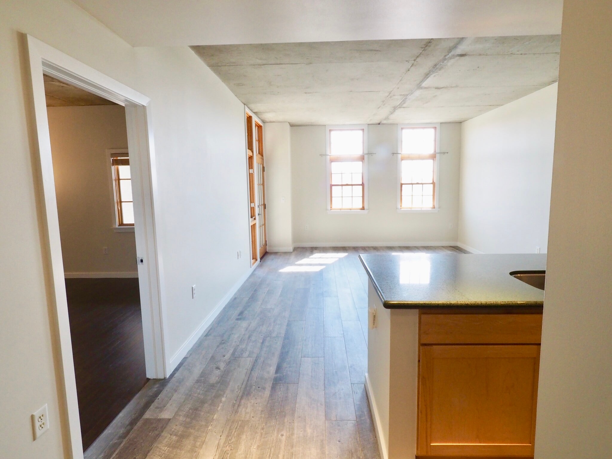 Lots of light - 275 S Harrison St