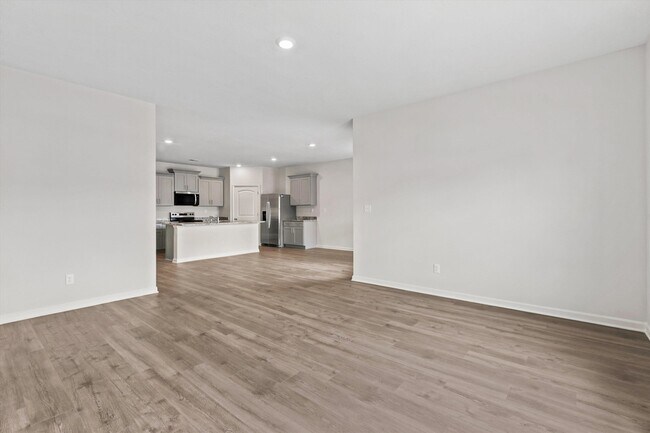 Building Photo - 320 Windemere Lp