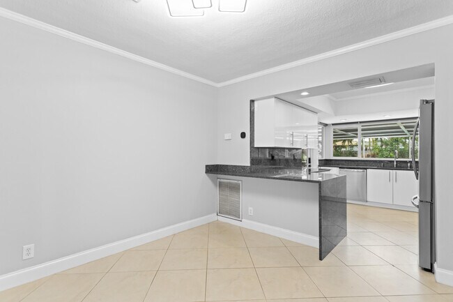 Building Photo - 5281 SW 4th Ct