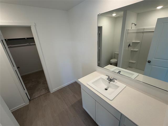 Building Photo - 639 Montclair Ave