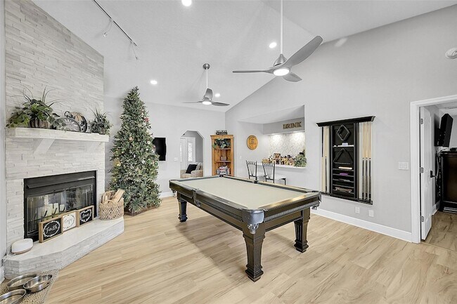 Building Photo - 8606 Arrowhead Dr