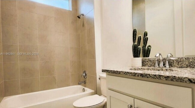 Building Photo - 5243 Rivo Alto Cir