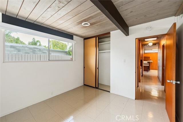 Building Photo - 5112 E Valencia Dr