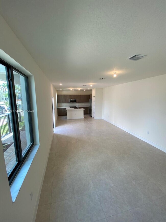 Building Photo - 8379 Central Park Blvd