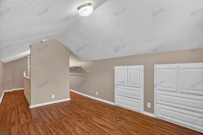 Building Photo - 303 S Elm St