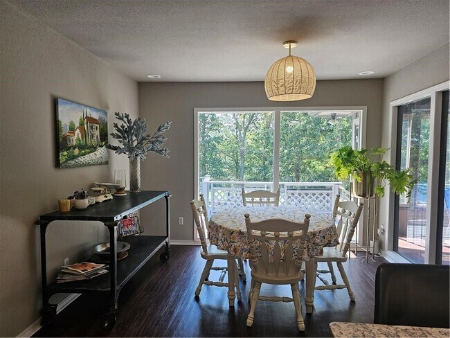 Building Photo - 28 McKenzie Dr