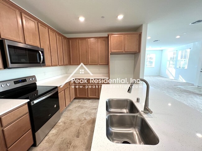 Building Photo - Brand New Citrus Heights 4bd/3ba Home with 2 Car Garage