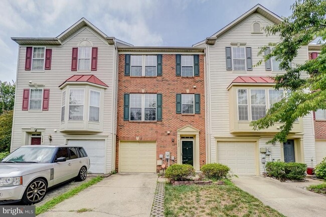 Building Photo - 4302 Day Lily Dr