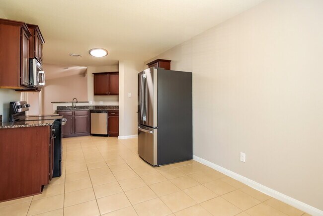 Building Photo - 12066 Quartersawn Ln