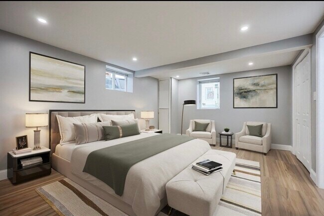 Building Photo - 16 Hawes St