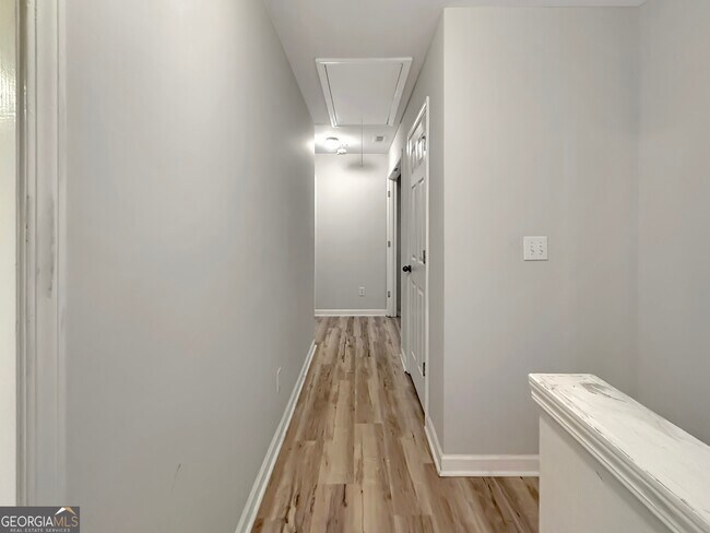 Building Photo - 1645 Southgate Mill Dr