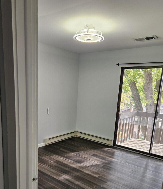 Building Photo - 44 Nassau Colony