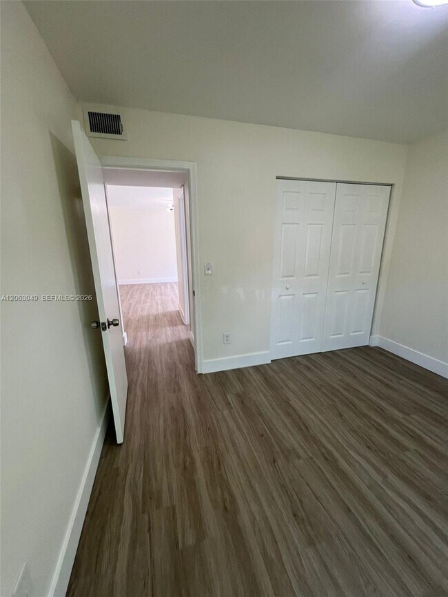 Building Photo - 2685 W 66th St