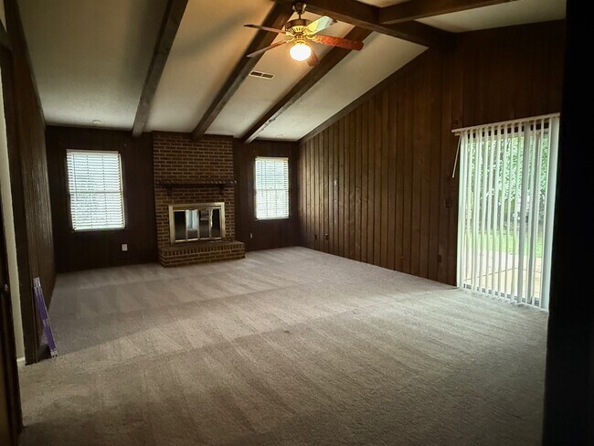 Primary Photo - 5841 Falstaff Dr