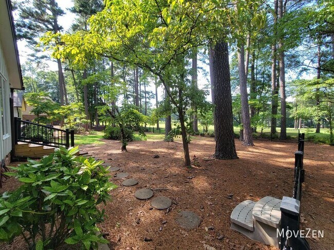 Building Photo - 6829 Greystone Dr
