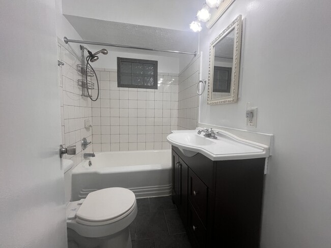 Building Photo - 3403 Lowden St