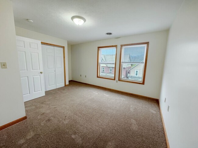 Building Photo - 253-257 Main Street