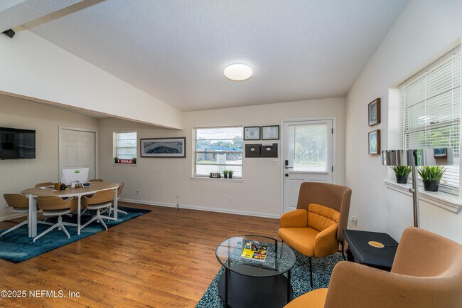 Building Photo - 7419 Merrill Rd