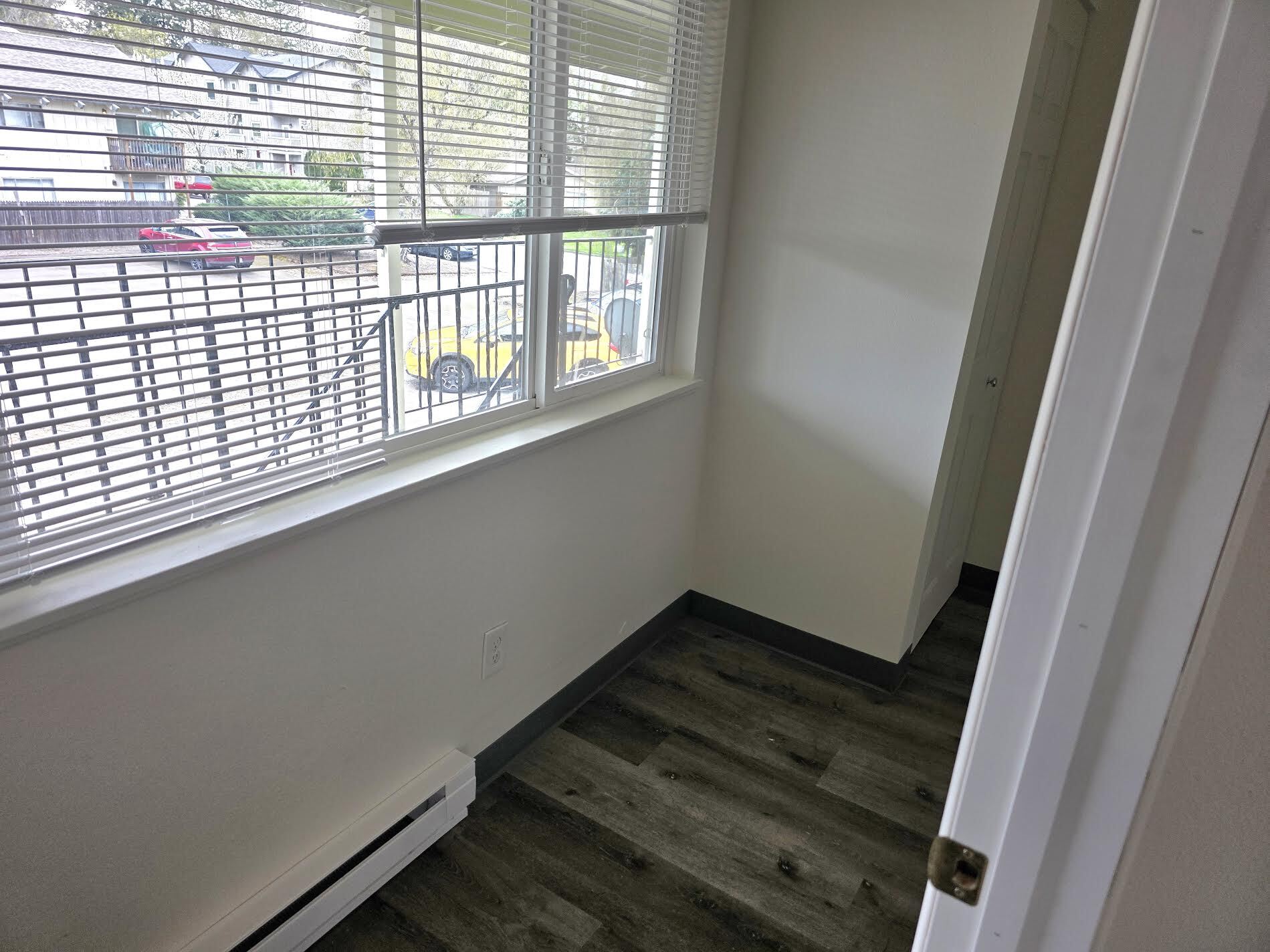 Building Photo - 300 Whitesell Ave W