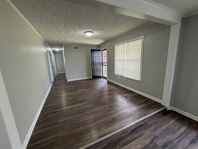 Building Photo - Welcome to your new home in Southaven, MS! HALF OFF FIRST MONTH RENT!!