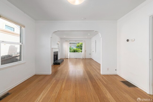 Building Photo - 3319 Herrier St