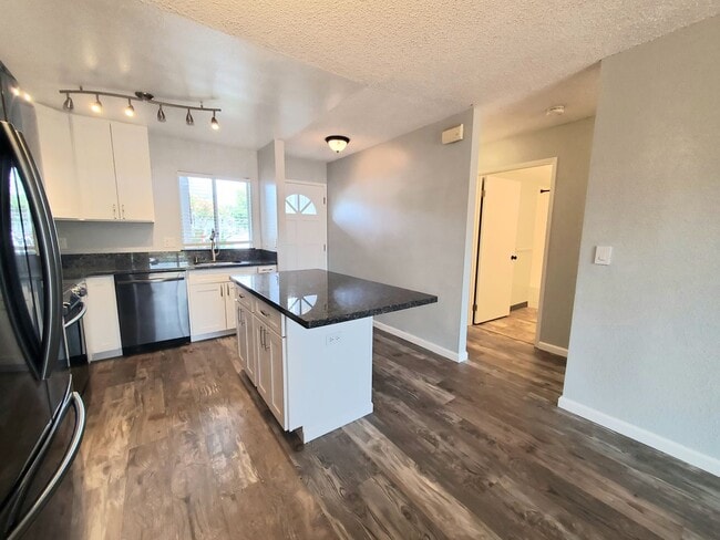 Building Photo - Desirable Ground Floor Waikele Unit!