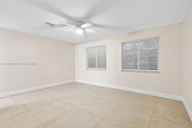 Building Photo - 1472 SW 44th Ave