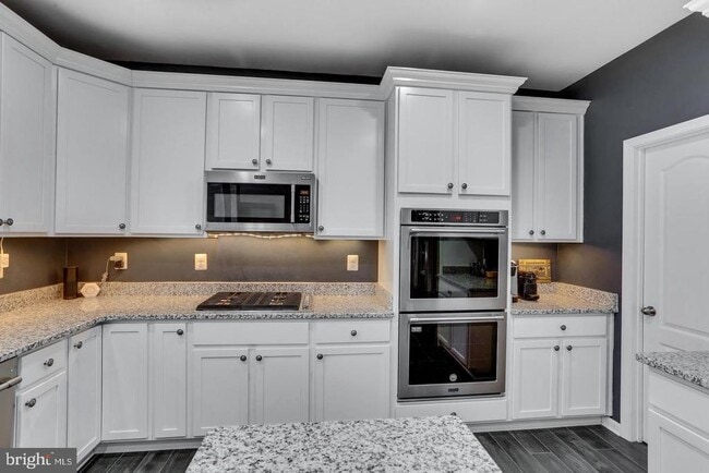 Building Photo - 12808 Steam Mill Farm Dr