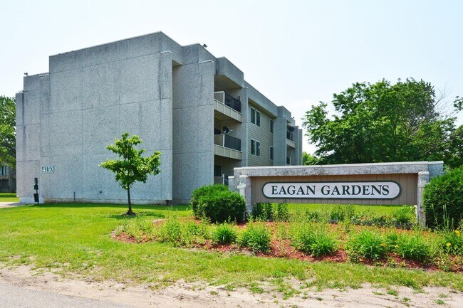 Building Photo - Spacious 3-Bed 1-Bath Condo For Rent in Eagan!