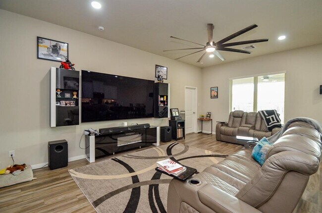 Building Photo - 12630 Beddington Ct