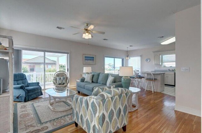 Building Photo - 1423 Sonata Ct