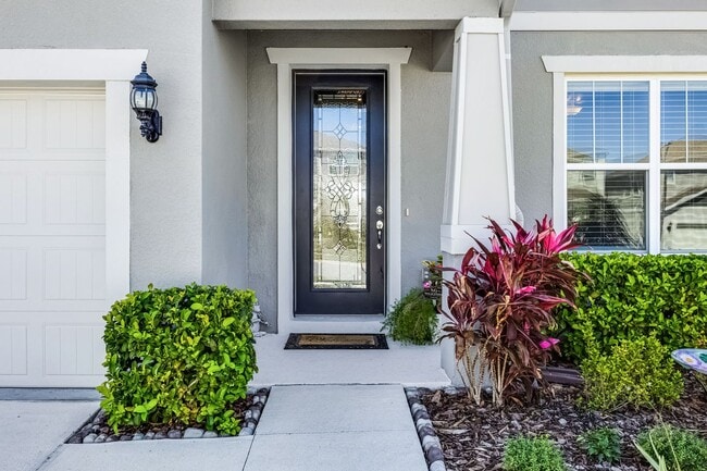 Building Photo - Luxury Living for Lease – 5BR Home with Of...
