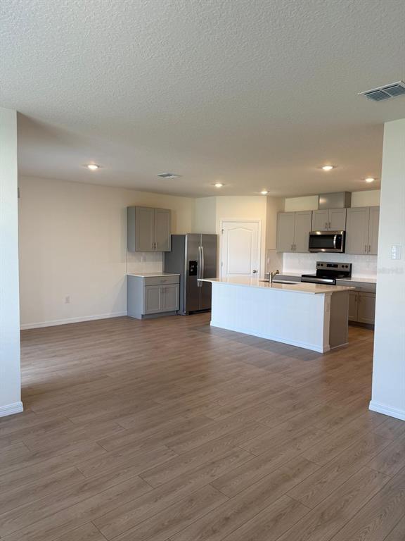 Building Photo - 299 Conway Ave