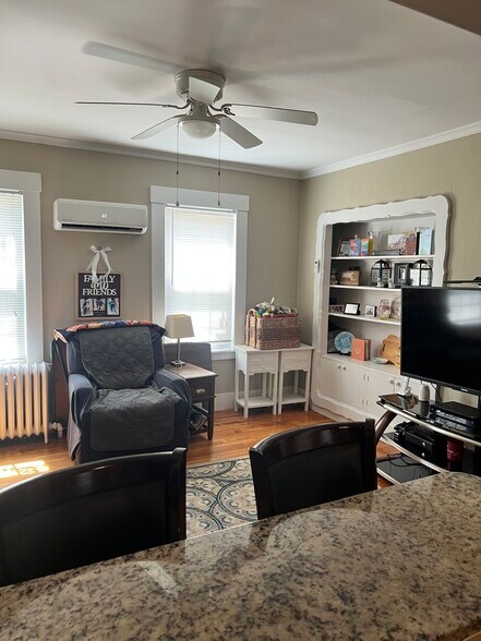 Building Photo - 1 Poole St