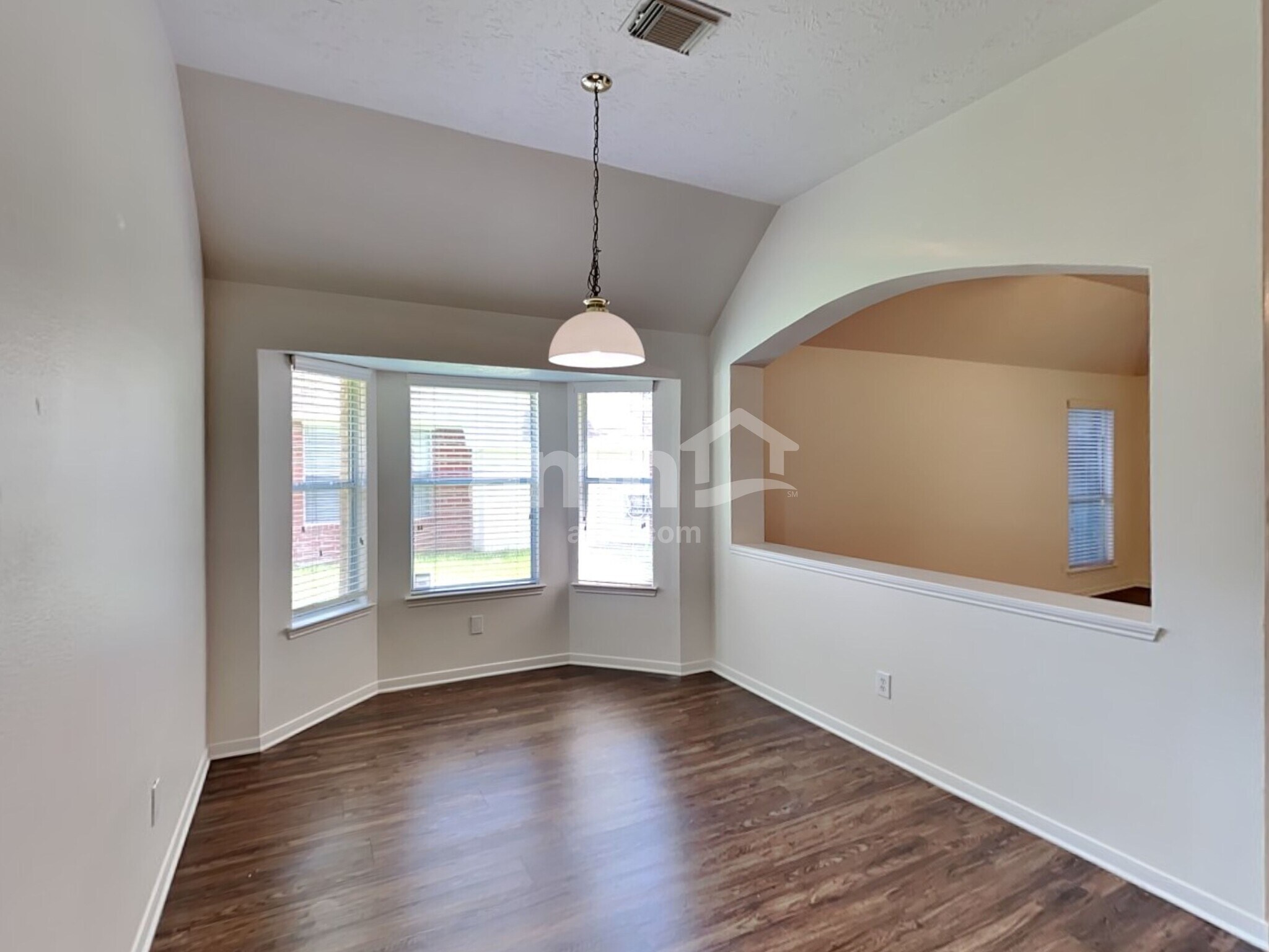 Building Photo - 802 Cherry Blossom Dr