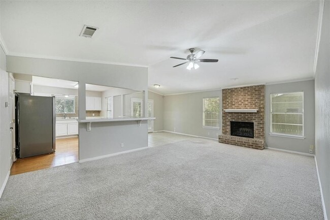 Building Photo - 8903 Piney Point Dr