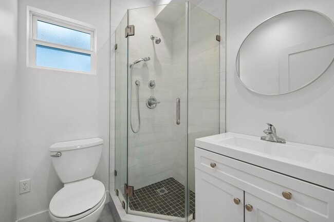Building Photo - Charming Brand-New Detached ADU with Private Entrance & Yard!