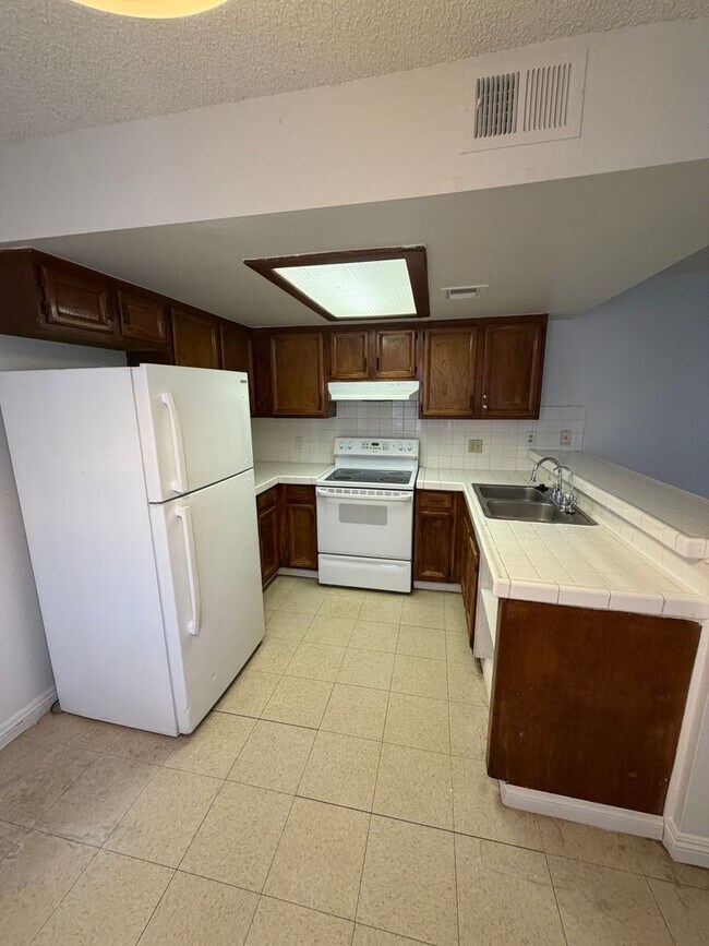 Building Photo - 3213 Figler Ct