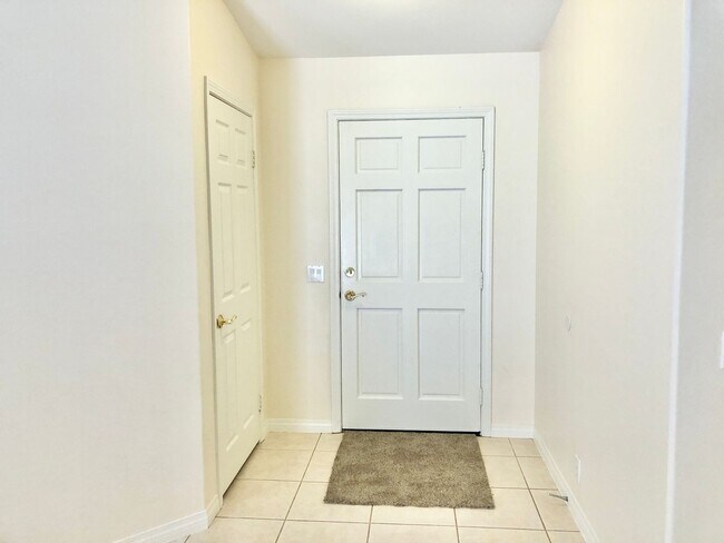 Building Photo - Light & Bright Single-Story Home in the Heart of Fallbrook, Complete with Private, Fully Fenced B...